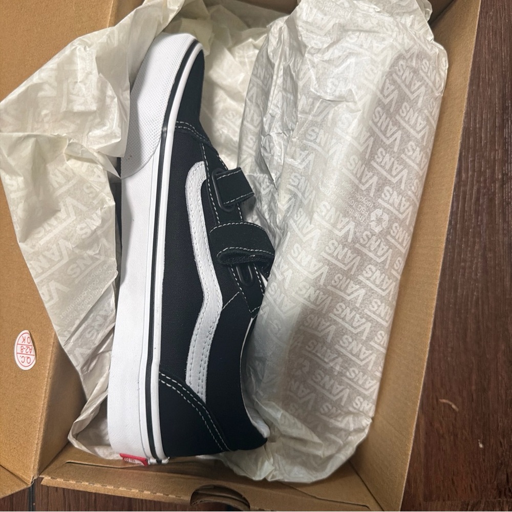 Vans Old Skool V Black/White Suede/Canvas Sz 5.5M - Picture 2 of 3